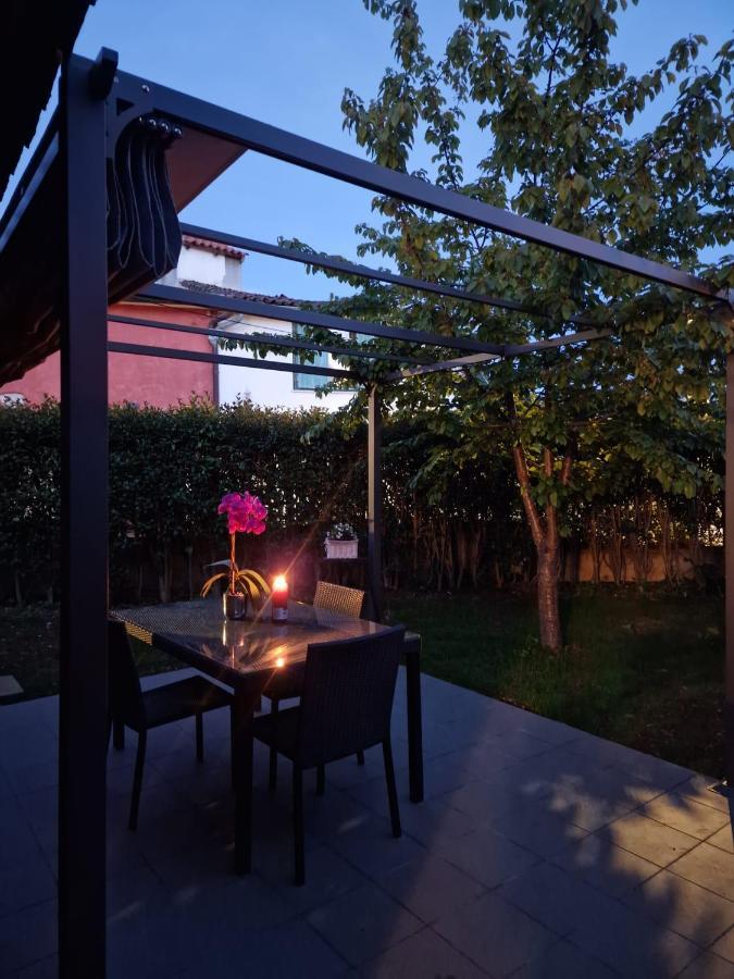 Apartments Poretti For 2,In Center Parking Free In The Yard,6 Min Beach Walk Rovinj Zewnętrze zdjęcie